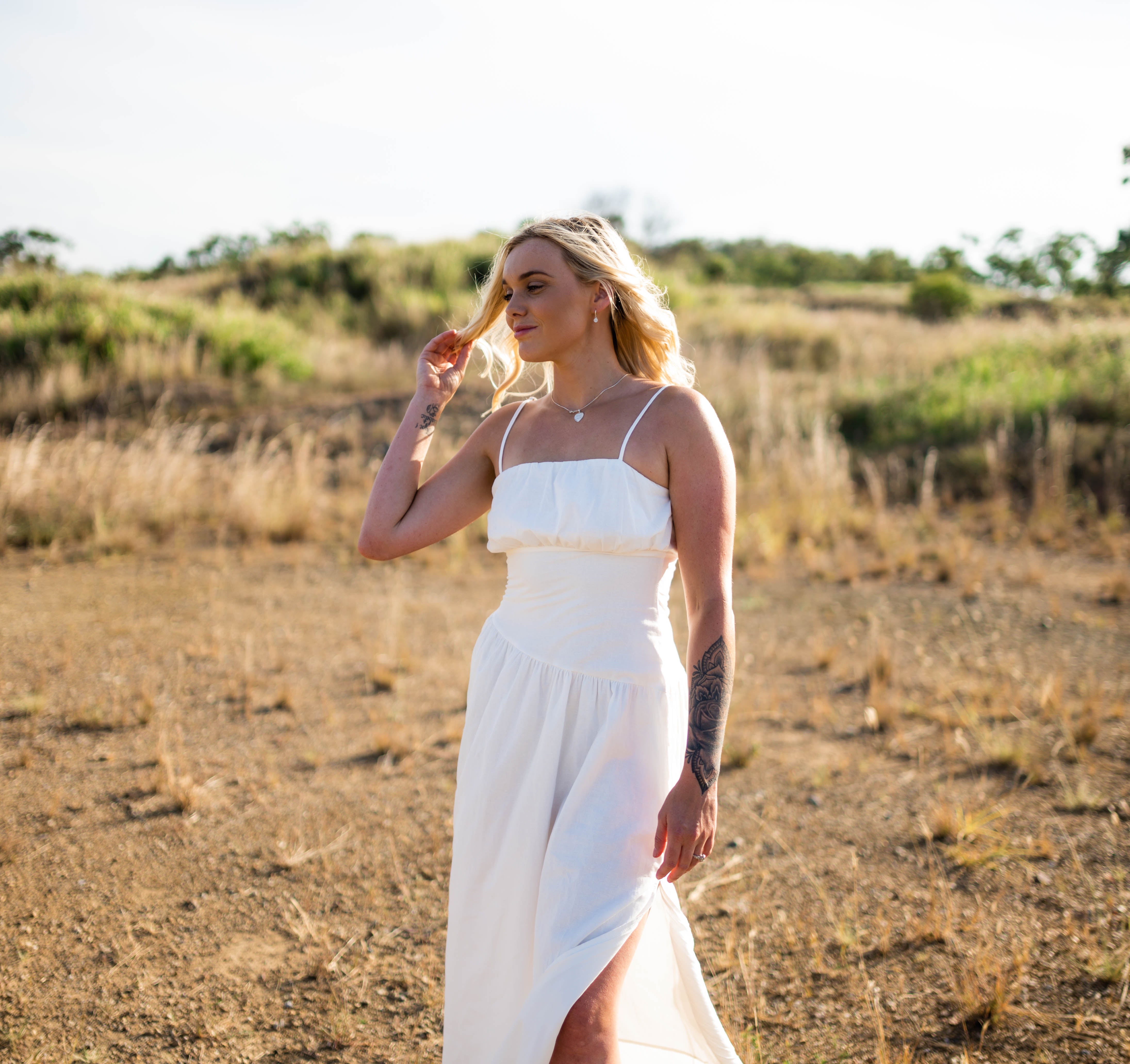 Stevie White Dress - DA12358 🐰