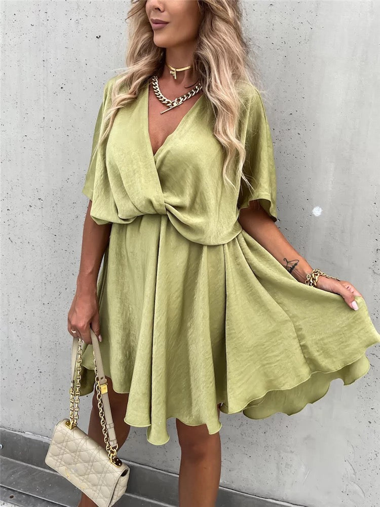 VICKY DRESS- LIGHT GREEN 🐰